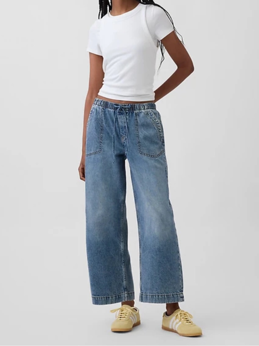 Gap 90’s Low Rise Easy Crop Wide Leg Elastic-Waist Blue Jeans for Women.  NWT.
